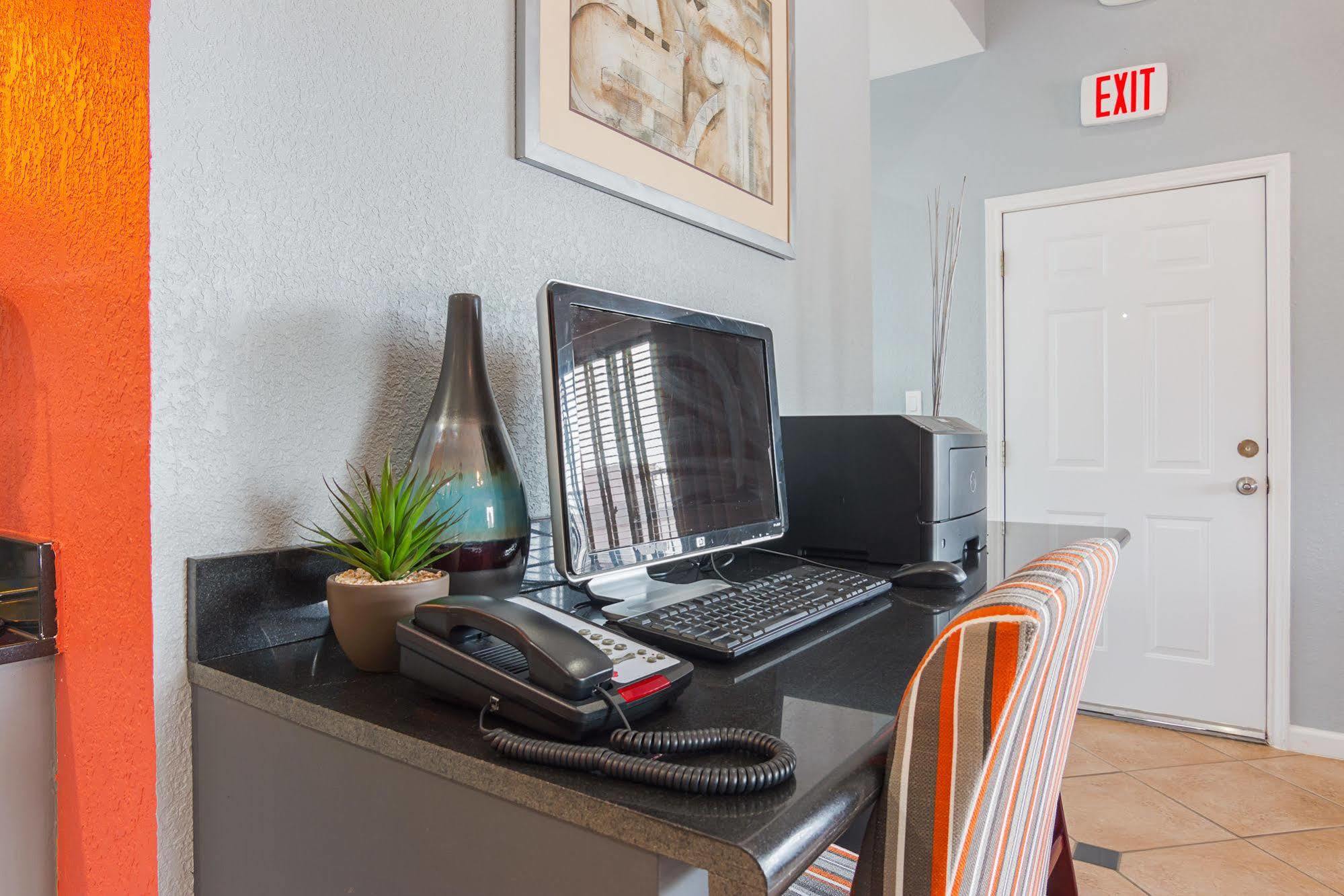 Quality Inn Carthage Экстерьер фото
